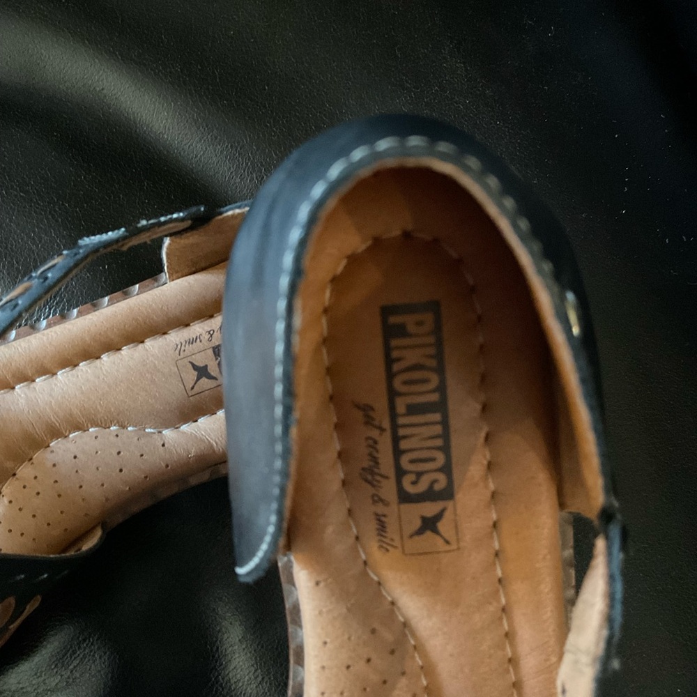 PIKOLINOS Black and Tan Leather Sandals - Picture 3 of 4